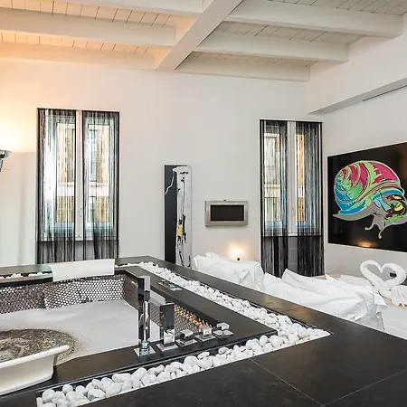 In Cosmopolitan Hi-tech