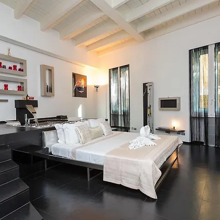 Appartamento In Cosmopolitan Hi-tech Roma