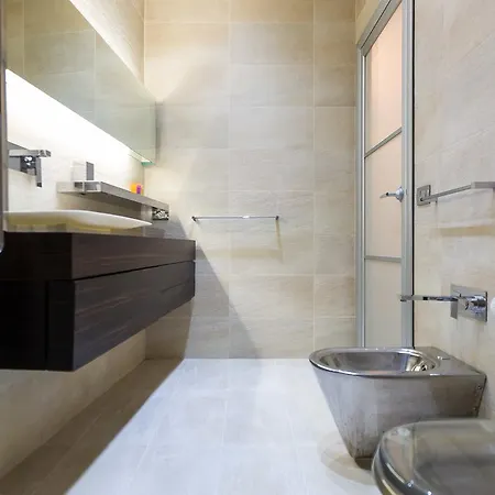 In Cosmopolitan Hi-tech Appartamento *