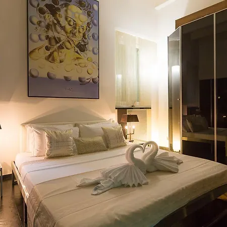 In Cosmopolitan Hi-tech * Roma