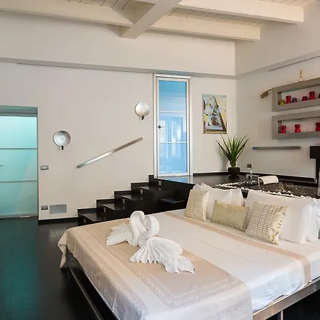 In Cosmopolitan Hi-tech Roma