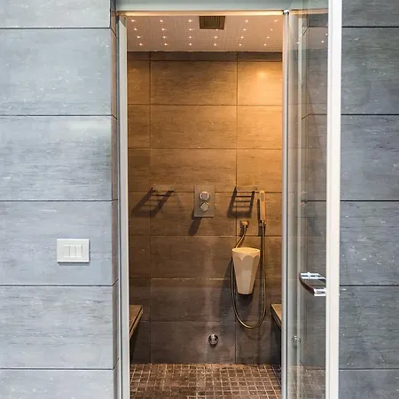 Appartamento In Cosmopolitan Hi-tech