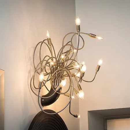 In Cosmopolitan Hi-tech Roma