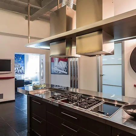 In Cosmopolitan Hi-tech Apartamento *